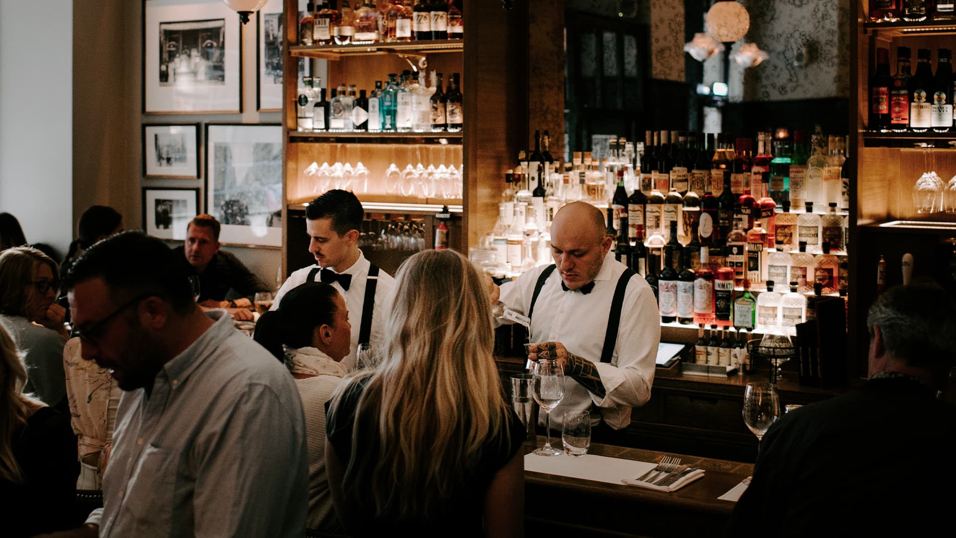 bar with people